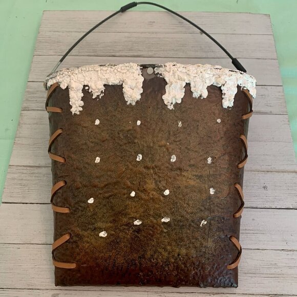 Vintage Rustic Christmas Metal Wall Door Hanging Basket XMAS Tree Snow Leather - Picture 4 of 16